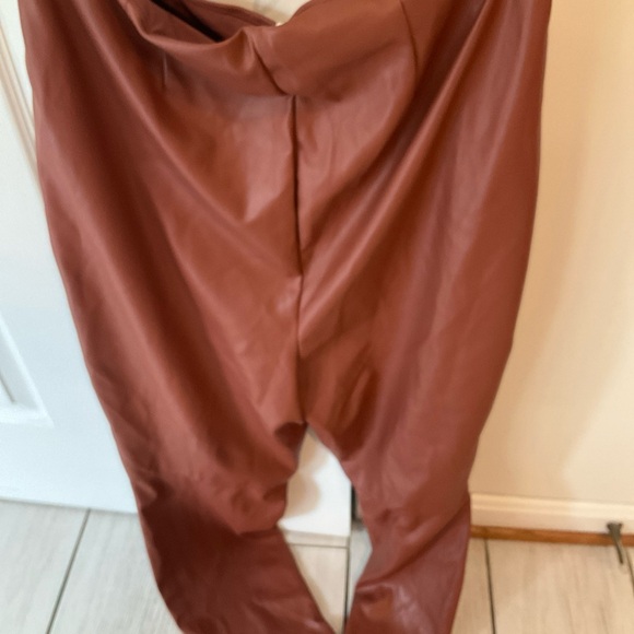 Fabletics Rust Pants - Picture 5 of 10